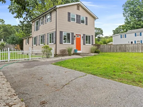 233 Coburn St, Warwick, RI 02889