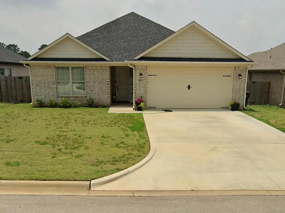 405 Myra Lynn Ln