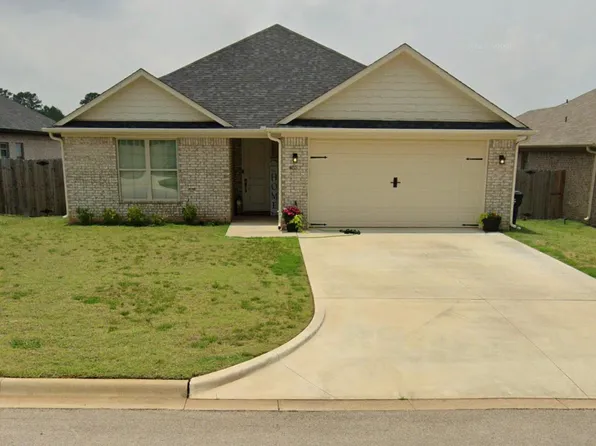 405 Myra Lynn Ln, Longview, TX 75605