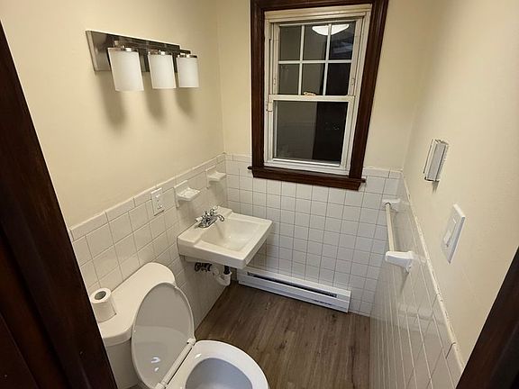 5th image of 8 Vernon St #A