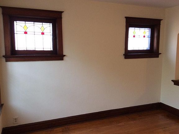 4th image of 4941 Oleatha Ave