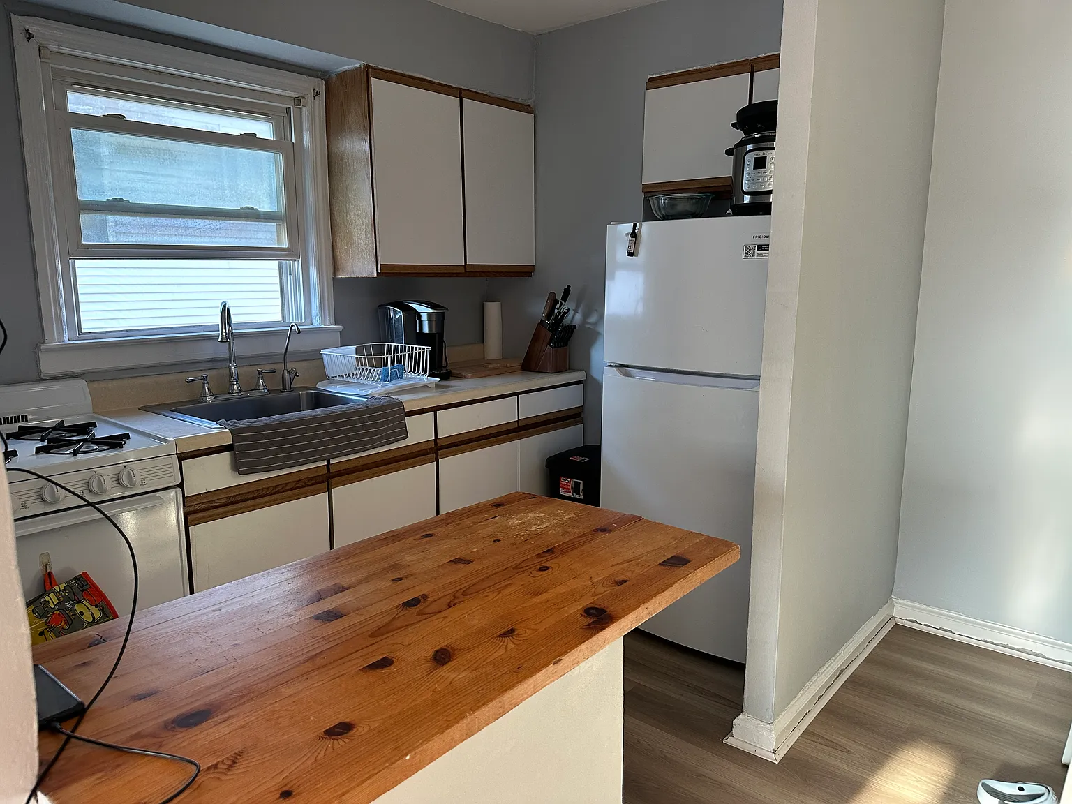 1 bed, 900 sqft, $2,700 — Photo 4