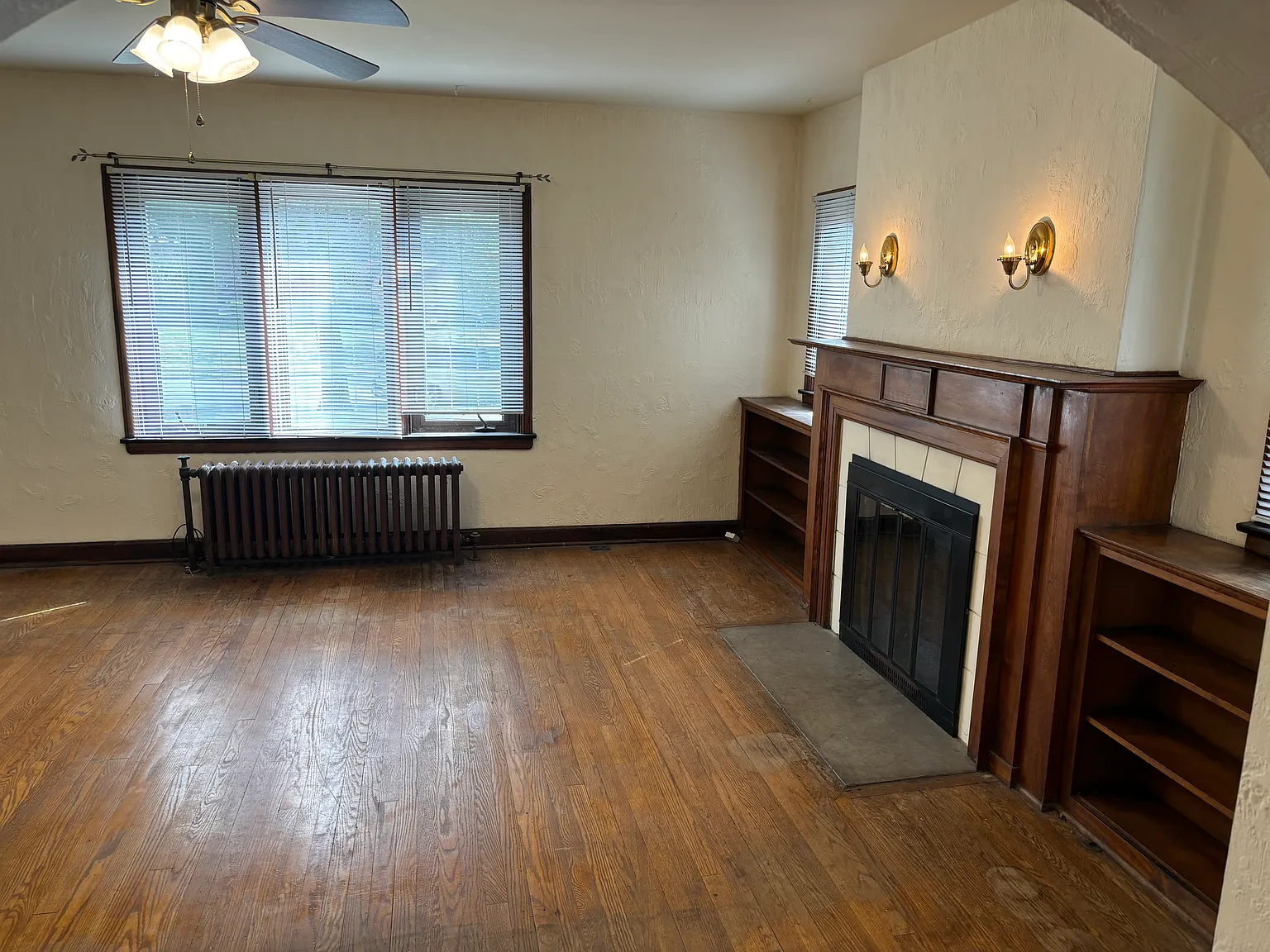 2 bed, 950 sqft, $1,095 — Photo 3