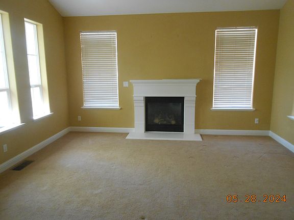 3rd image of 2866 Voight Canyon Dr