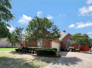 2928 Fairway Dr, Cedar Hill, TX 75104