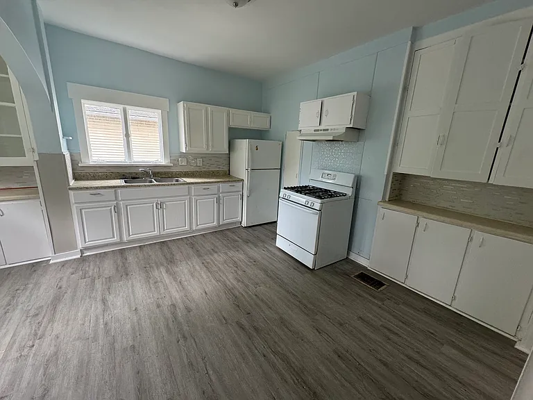 295 Glenwood Ave #1 — Photo 4