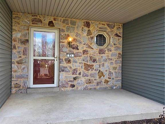 3rd image of 1728 Butztown Rd #C-1