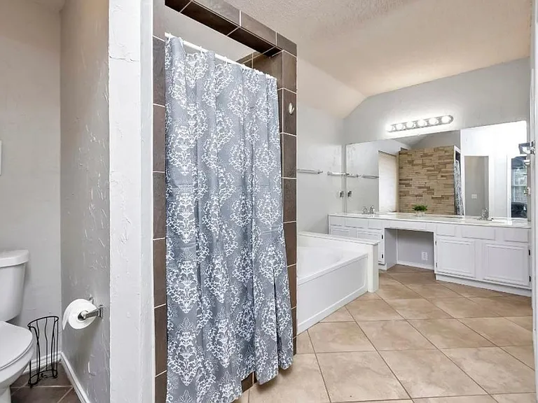7817 Orland Park Cir — Photo 13