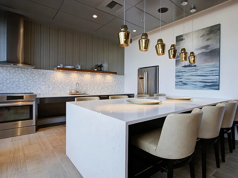 waterfront_amenity_chefskitchen _13