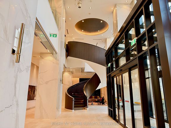 4th image of 7 Mabelle Ave #709