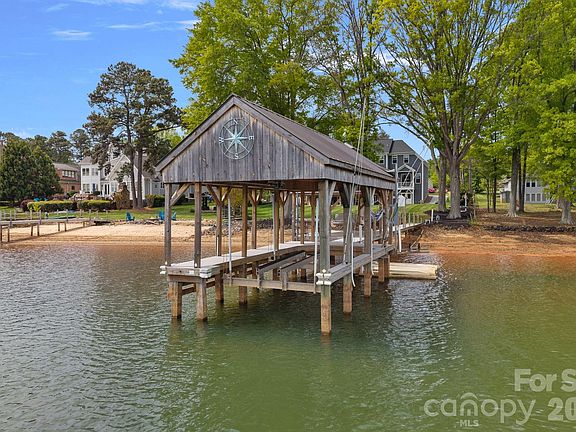3rd image of 541 Isle Of Pines Rd