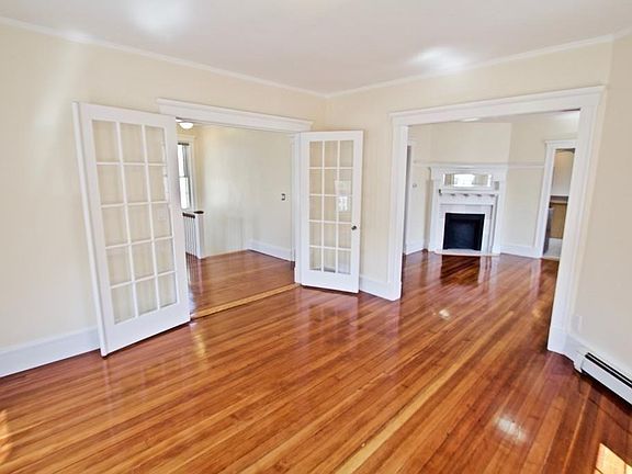 5th image of 194 Somerset Ave APT 2