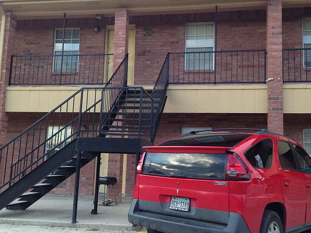 2nd image of 201 Gastel Cir