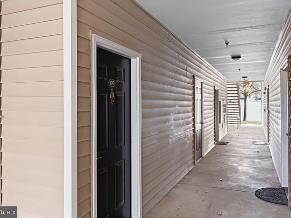 4th image of 13506 Derry Glen Ct APT 103