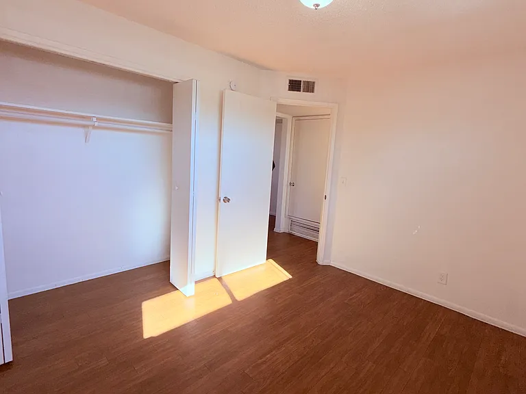 CATALINA VISTA APARTMENTS — Photo 50