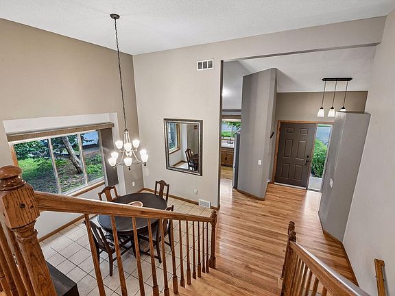 4th image of 1705 White Oak Dr