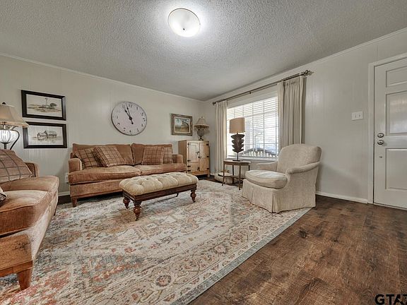 4th image of 249 Hideaway Ln E