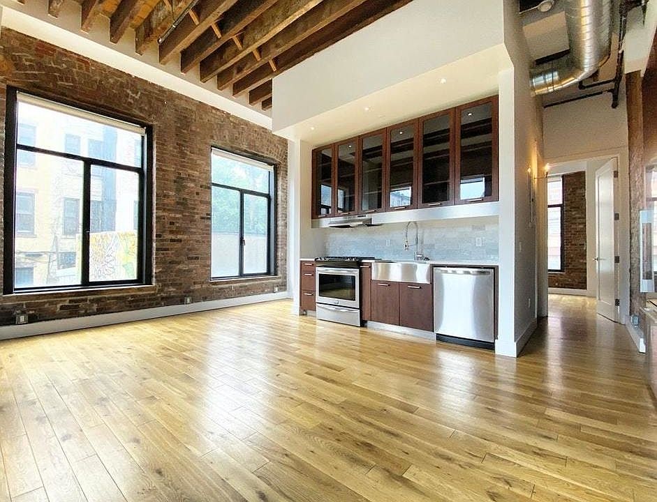 1st image of 139 N 10th St APT 1A