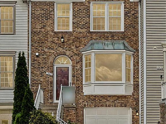 3rd image of 1207 Bond St