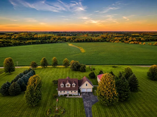 3472 S Paw Rd, Paw Paw, IL 61353