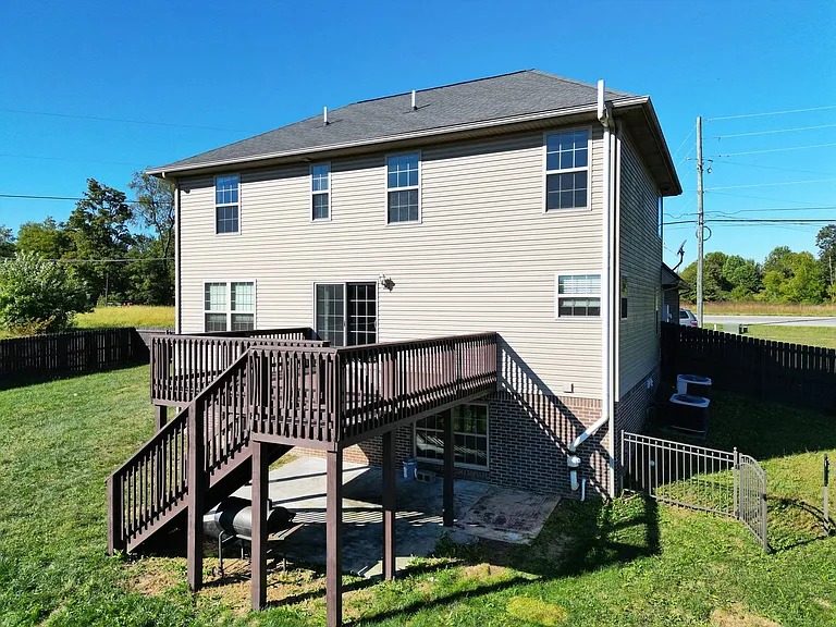 430 Knox Ave — Photo 10