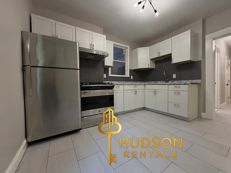 214 Bidwell Ave #1