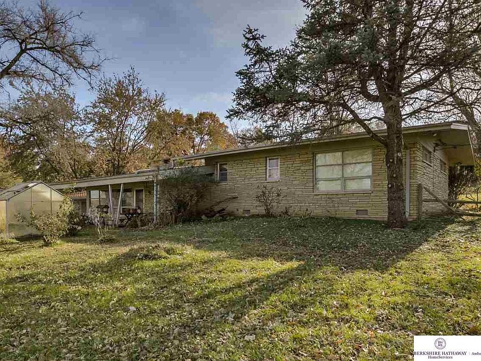 9822 Rockbrook Rd, Omaha, NE 68124 Zillow