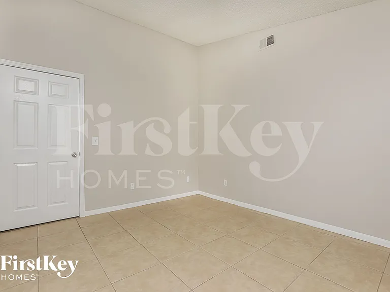 7466 Groveoak Dr — Photo 11