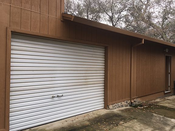 4th image of 3290 Indian Oaks Dr