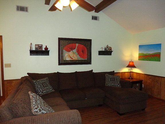 5th image of 105 Tanglewood Dr