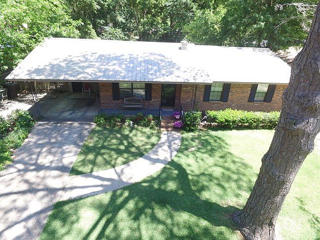 1st image of 2347 Skyland Dr