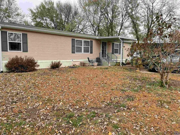 204 SE Cottonwood St, Topeka, KS 66609