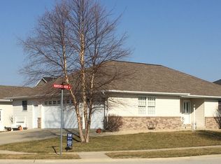 1522 Hunters View Dr, Mt Zion, IL 62549