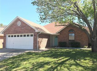 7720 Prairie Dr, Watauga, TX 76148
