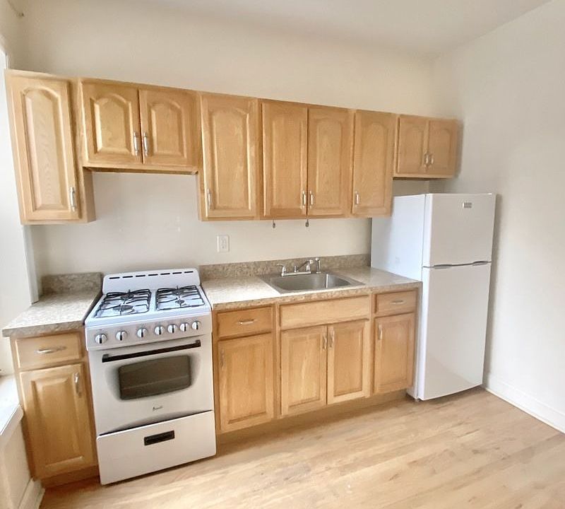 1st image of 328 E 14th St APT 12D