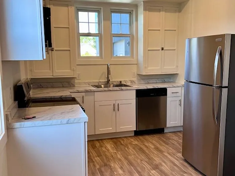 549 Albany Ave — Photo 1