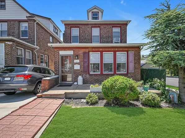 20202 36th Ave, Bayside, NY 11361