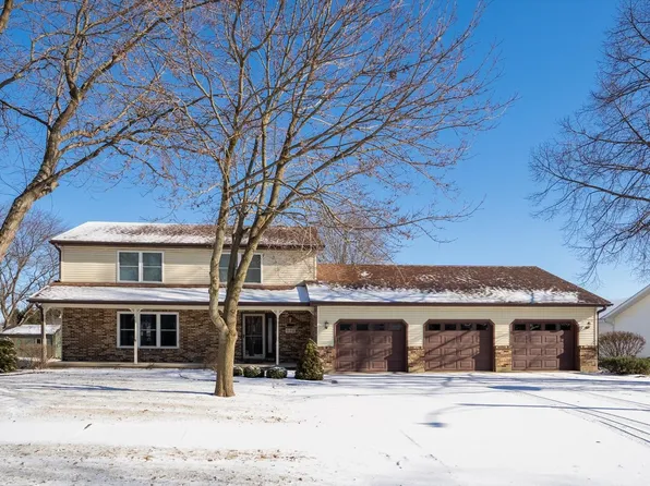 934 Karen Rd, Sandwich, IL 60548