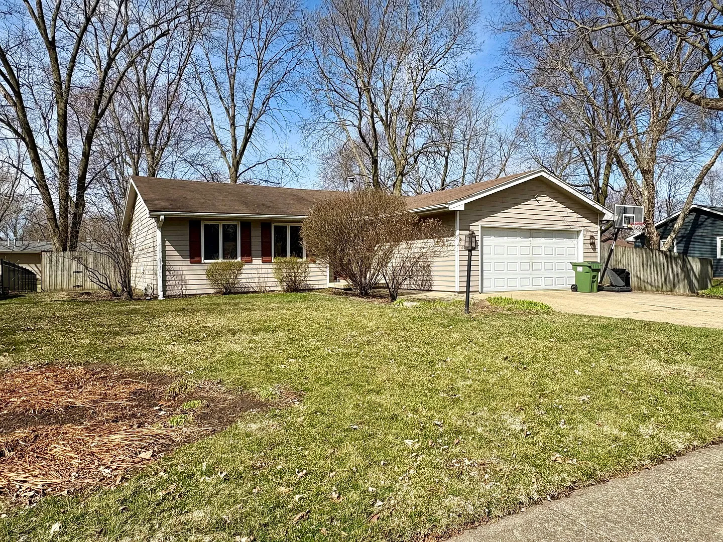 207 Barbara Dr photo 1