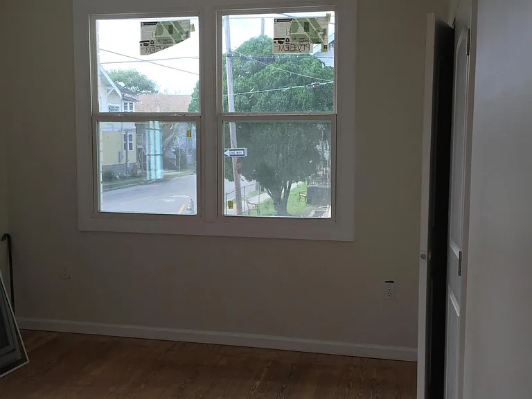 2505 Peniston St — Photo 12