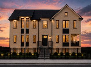 650 N Rockwell St, Chicago, IL 60612