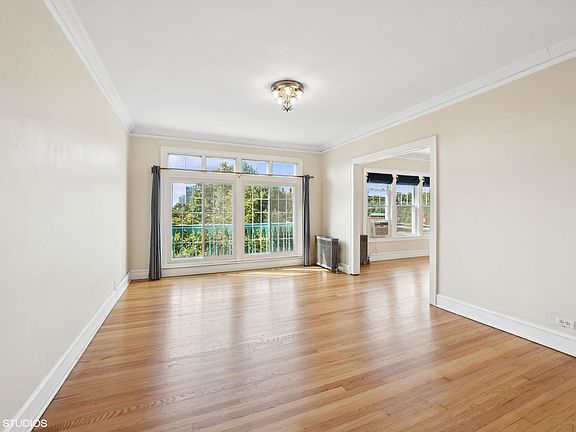 4th image of 1518 E 59th St #3A