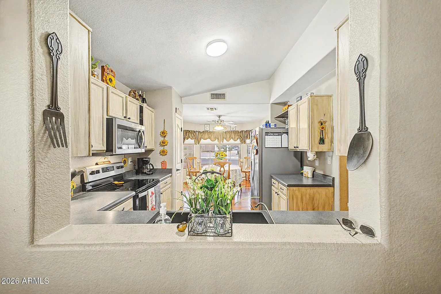 3 bed, 1540 sqft, $2,100 — Photo 4