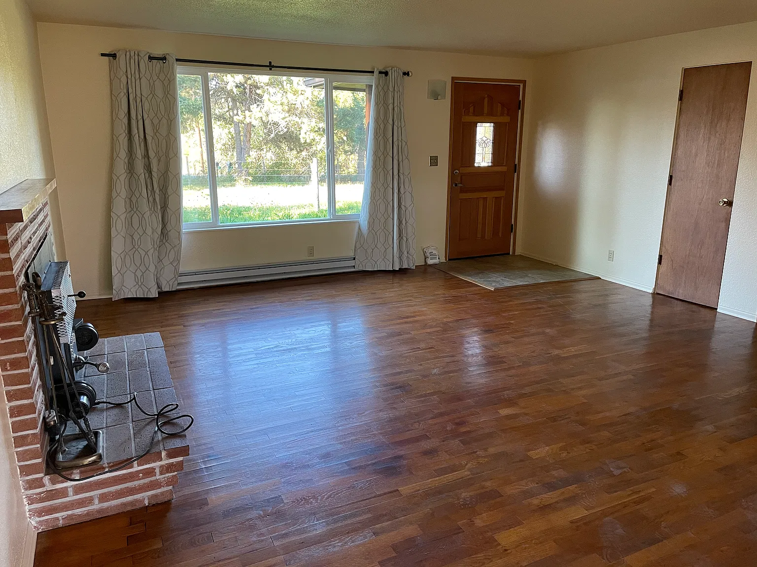3 bed, 1710 sqft, $3,450 — Photo 4