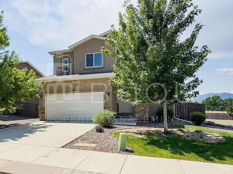 3760 Scott Ln — Photo 2