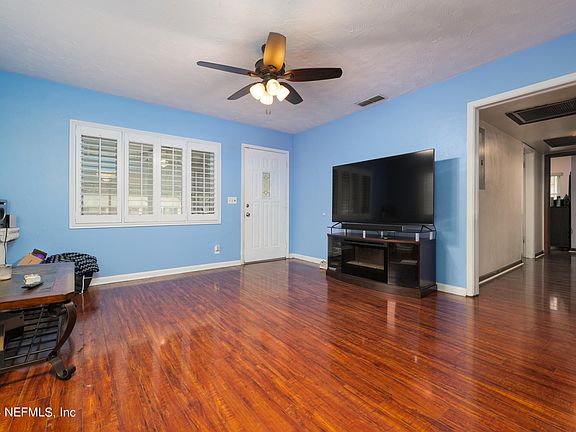 3rd image of 1728 LAUDER Avenue
