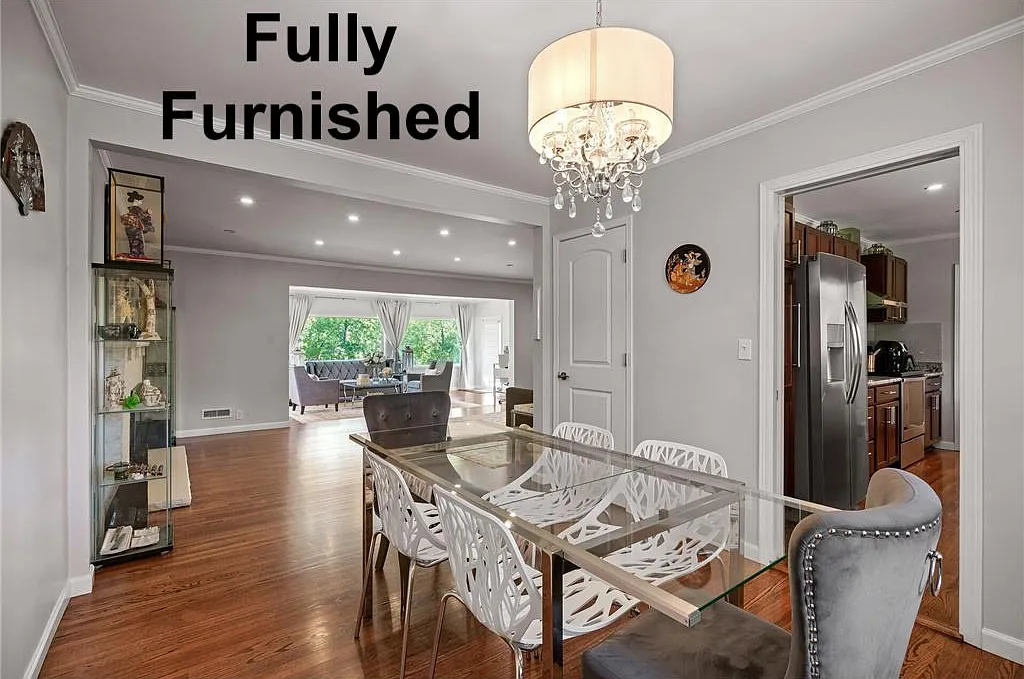 4 bed, 3500 sqft, $5,490 — Photo 1
