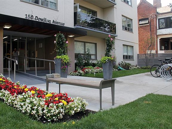 5th image of 150 Dowling Ave #528730