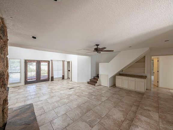 5th image of 6204 Driftwood Dr