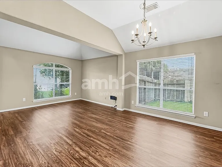 2918 Meridian Bay Ln — Photo 6